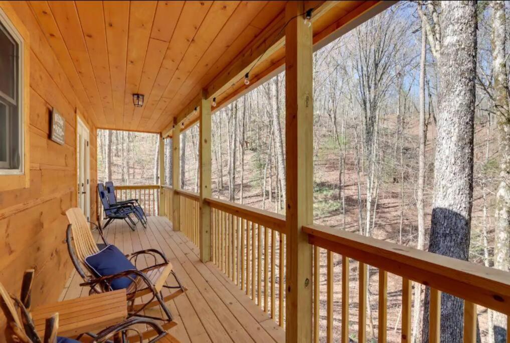 New Serene, Fun & Comfy Cabin- Covered Deck, Grill, Arcade マーフィ エクステリア 写真