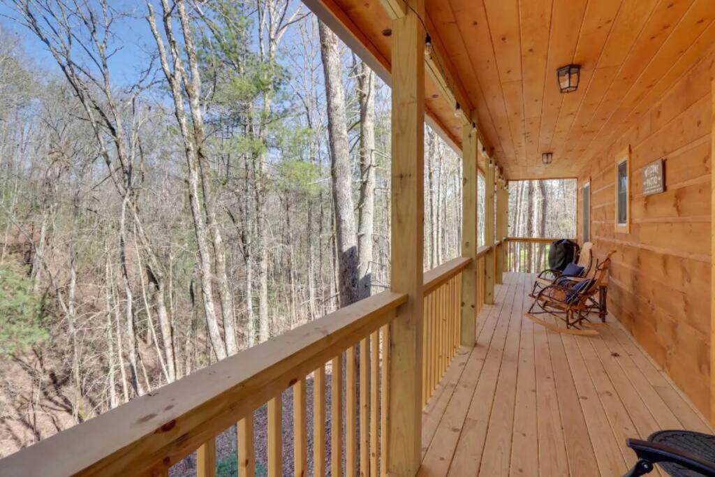New Serene, Fun & Comfy Cabin- Covered Deck, Grill, Arcade マーフィ エクステリア 写真