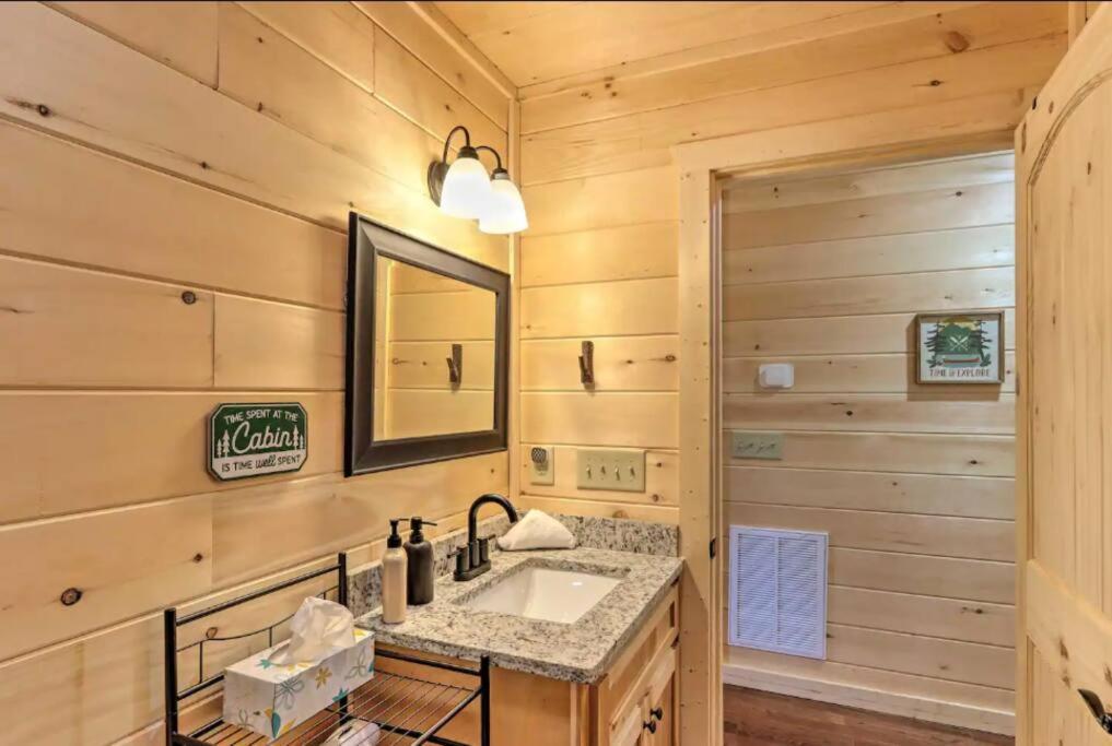 New Serene, Fun & Comfy Cabin- Covered Deck, Grill, Arcade マーフィ エクステリア 写真