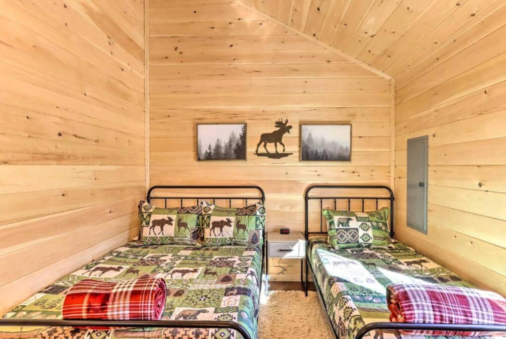 New Serene, Fun & Comfy Cabin- Covered Deck, Grill, Arcade マーフィ エクステリア 写真